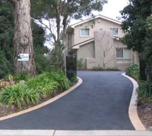 Asphalt driveway with end to end edging